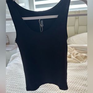 Skims soft lounge tank in ash